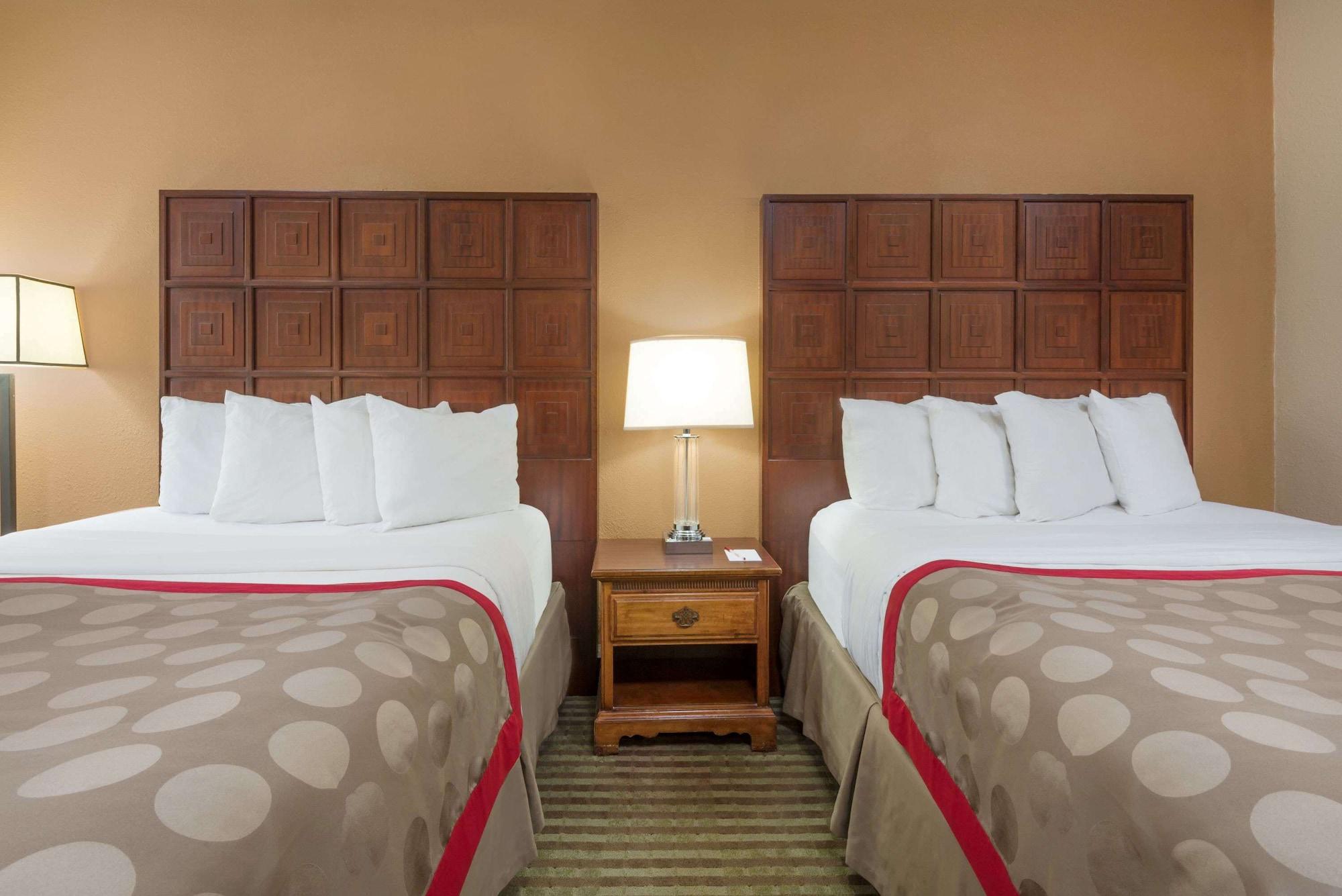 Ramada By Wyndham Columbus North Hotell Westerville Exteriör bild