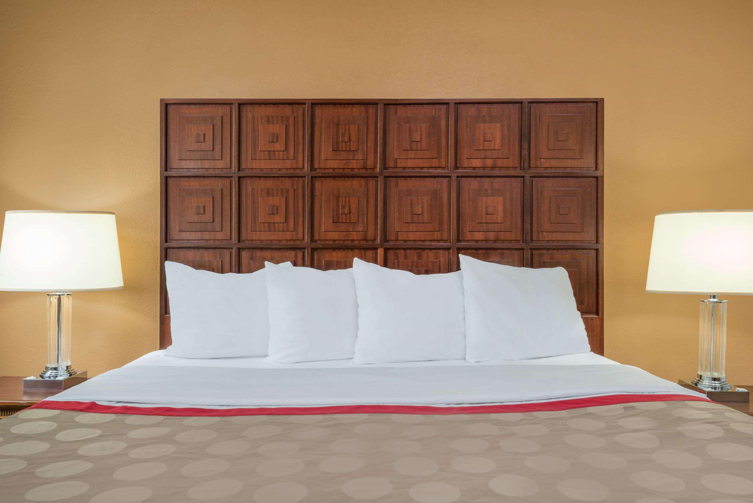Ramada By Wyndham Columbus North Hotell Westerville Exteriör bild