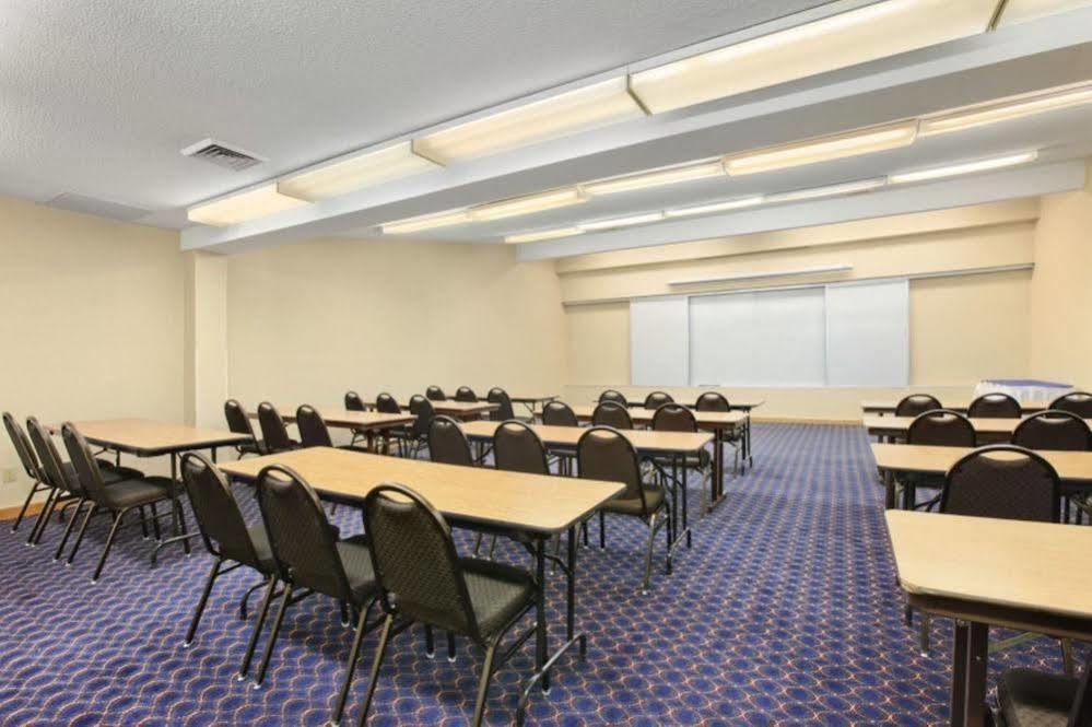 Ramada By Wyndham Columbus North Hotell Westerville Exteriör bild